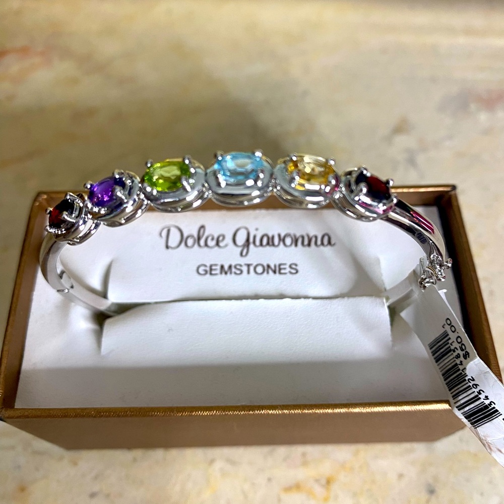 NWT DOLCE GIAVONNA GEMSTONES